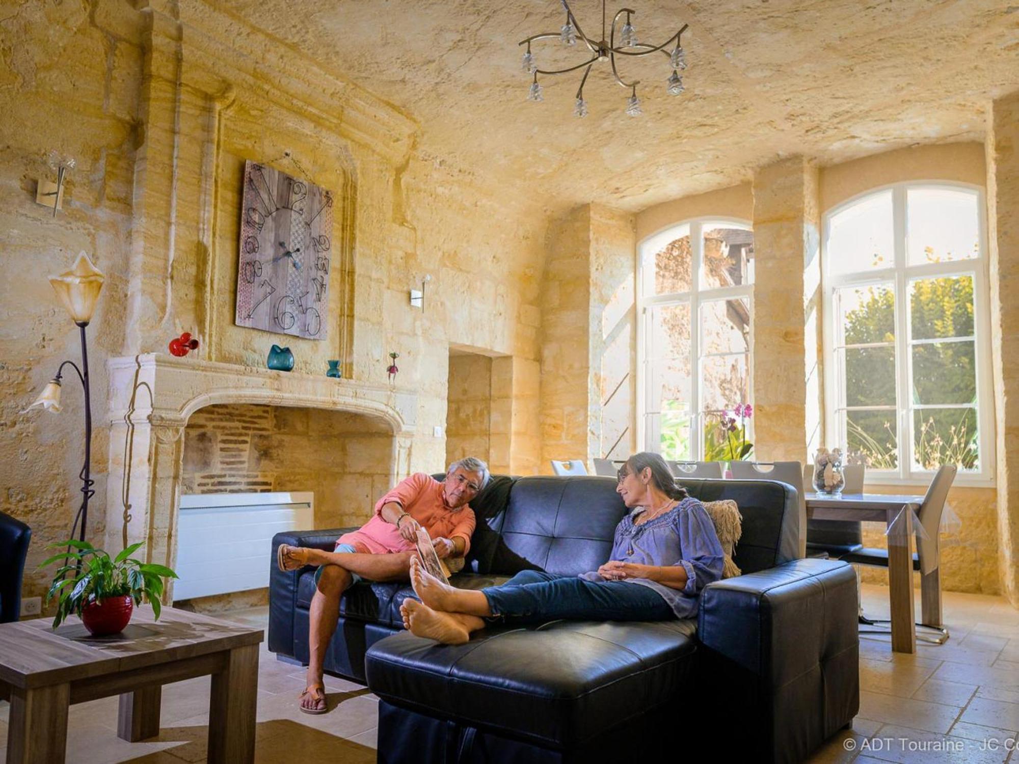 Maison Troglodyte Elegante Avec Spa, Salle De Jeux Et Jardin Clos A Vouvray - Fr-1-381-87 Экстерьер фото